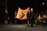 Mokiniai perduoda direktoriui Tuskulėnų vidurinės mokyklos vėliavą - 
